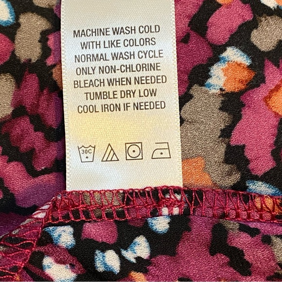 Floral Flowy Top - Picture 9 of 10